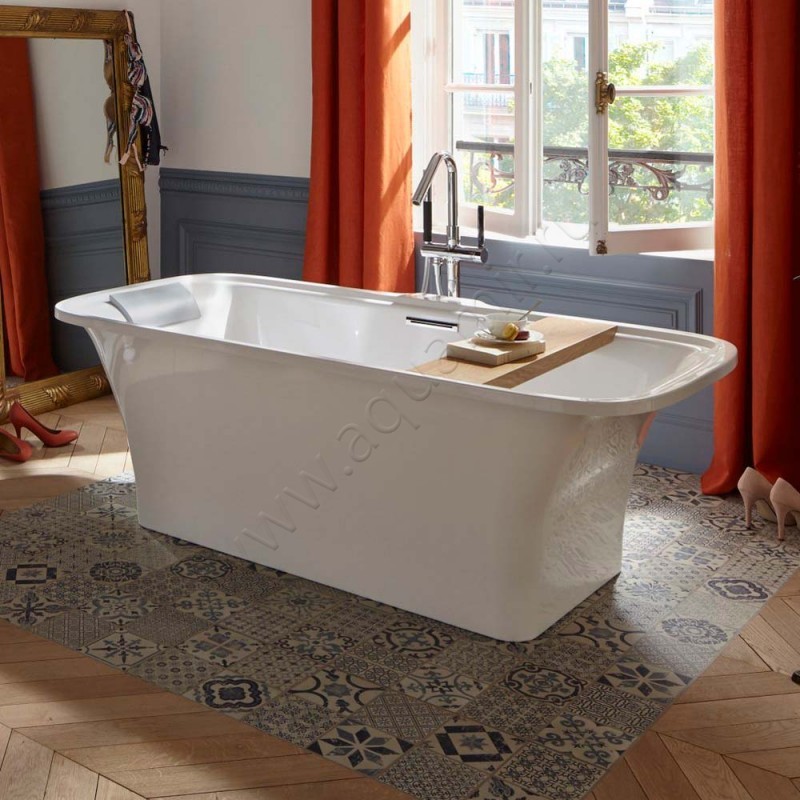 Напольный смеситель для ванны Jacob Delafon Stillness E97344CP в интерьере