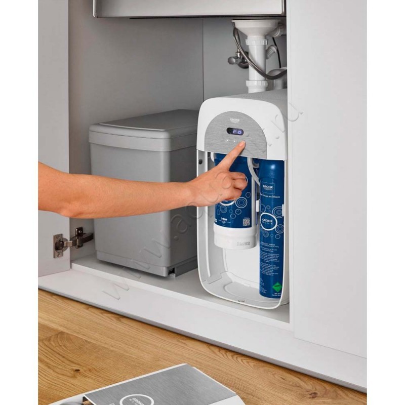 Смеситель для кухни Grohe Blue Home 31455000 в интерьере