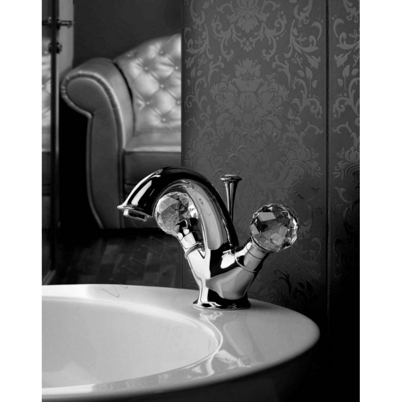 Смеситель для раковины Webert Karenina KA700102015 в интерьере