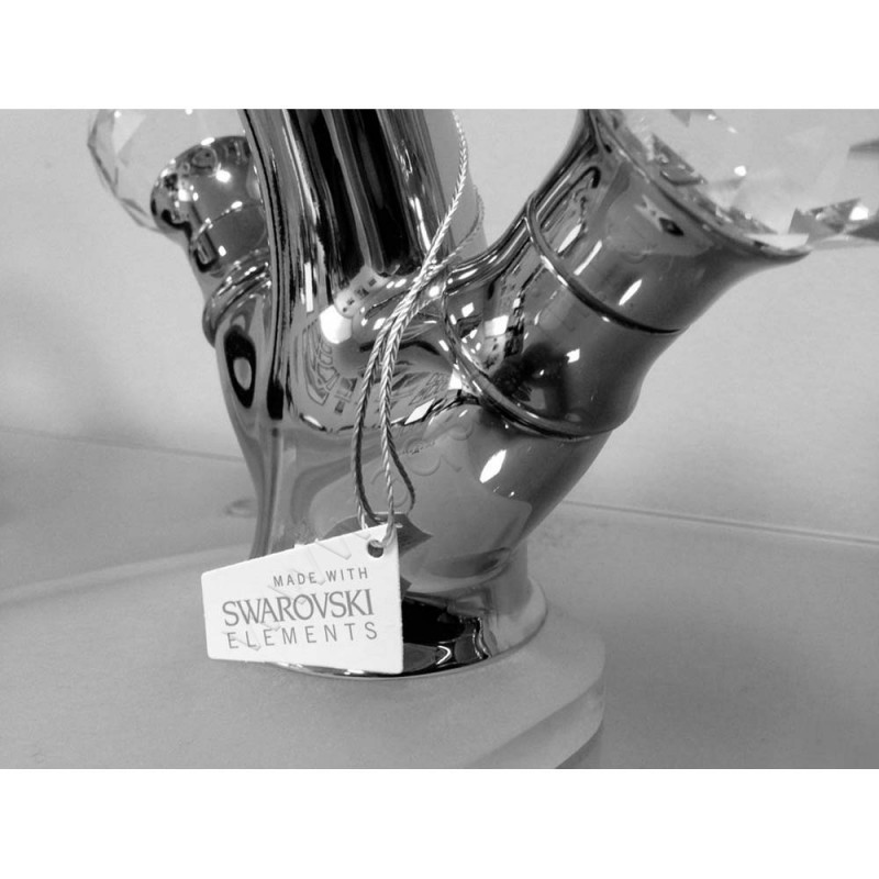 Смеситель для раковины Webert Karenina KA700102015 в интерьере