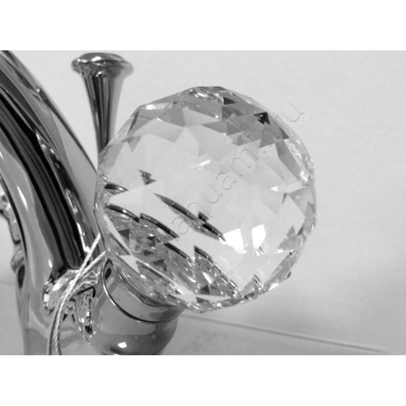 Смеситель для раковины Webert Karenina KA700102015 в интерьере