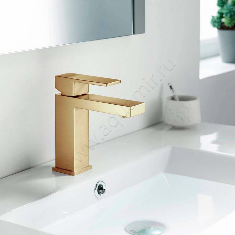 Смеситель для раковины Timo Selene золото матовое 206117F в интерьере