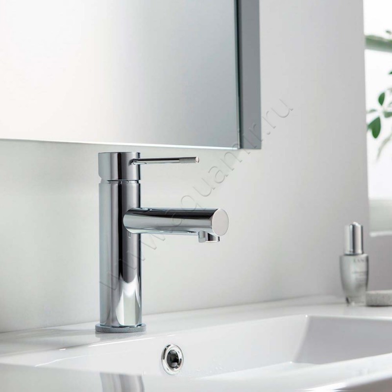 Смеситель для раковины Timo Saona хром 236100F в интерьере