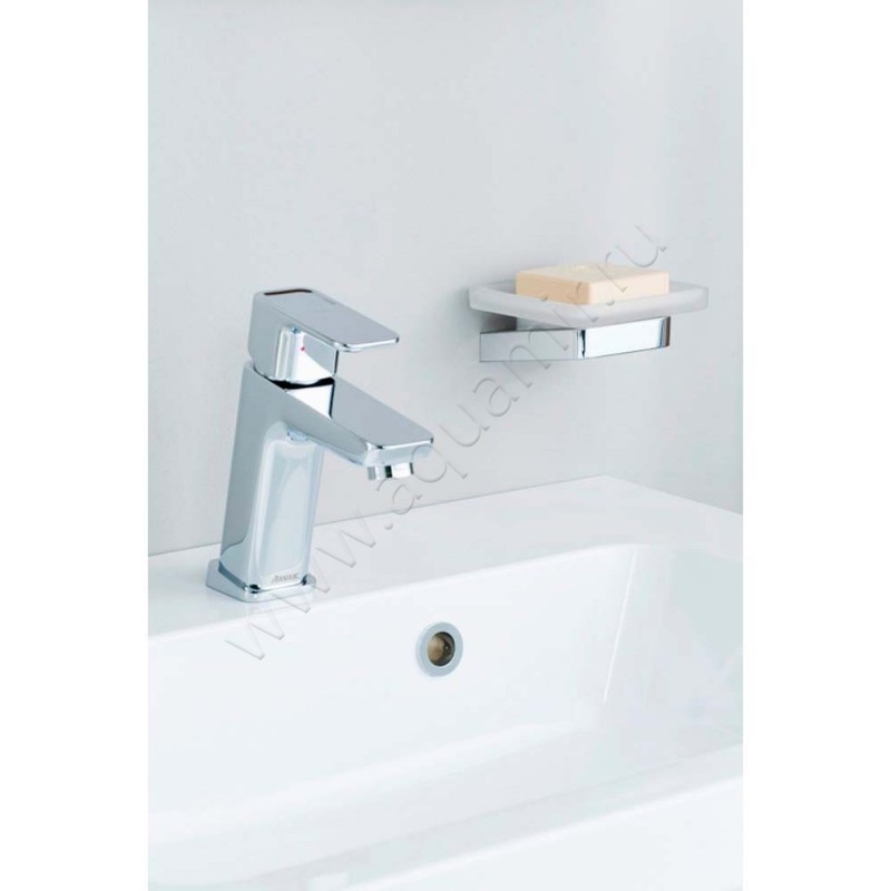 Смеситель для раковины Ravak 10 хром X070128 в интерьере