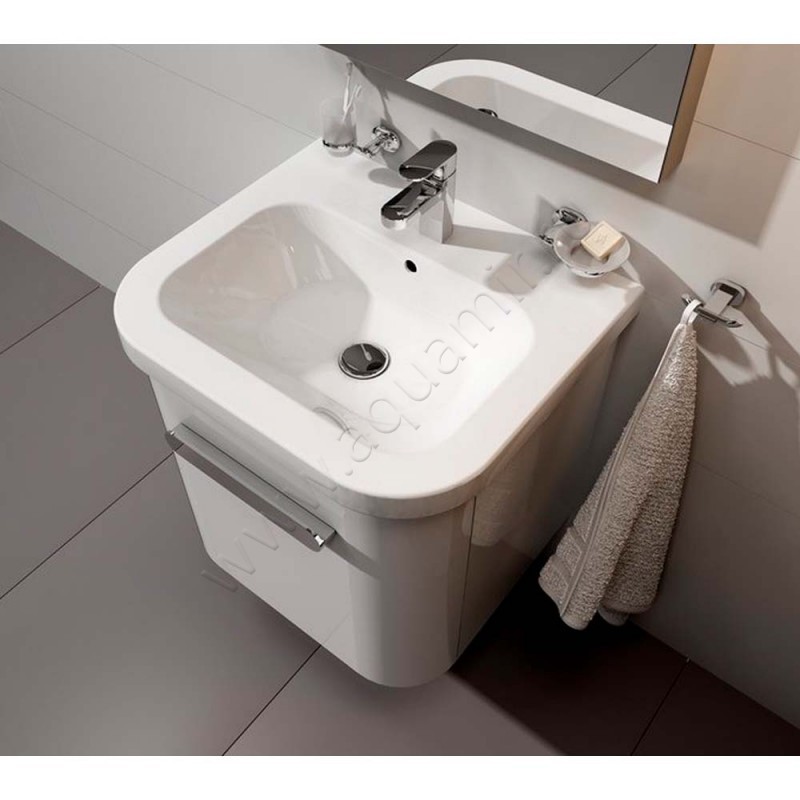 Смеситель для раковины Ravak Chrome хром X070053 в интерьере