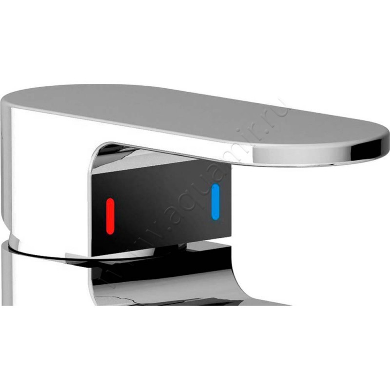 Смеситель для раковины Ravak Chrome хром X070053 в интерьере