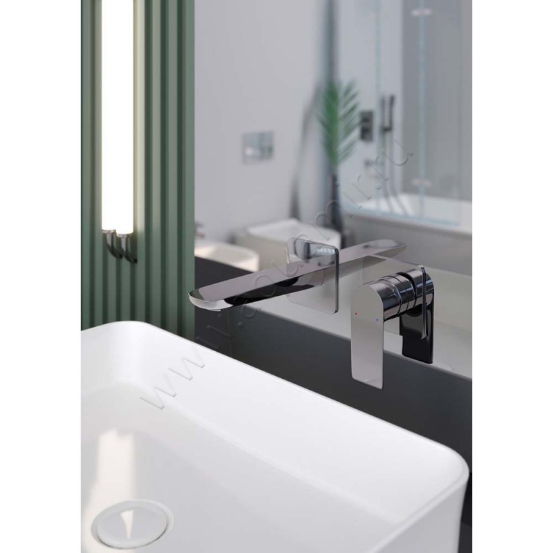 Смеситель для раковины Berges Wasserhaus Ventas хром 076007 в интерьере