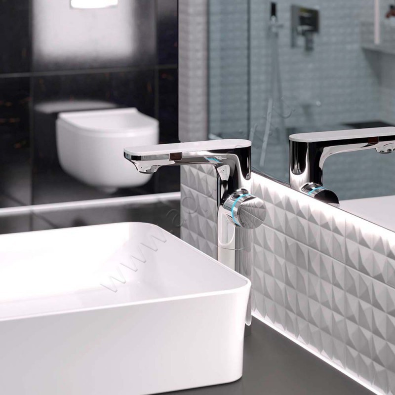 Смеситель для раковины Berges Wasserhaus Morans сенсорный/термостатический, хром 076003 в интерьере