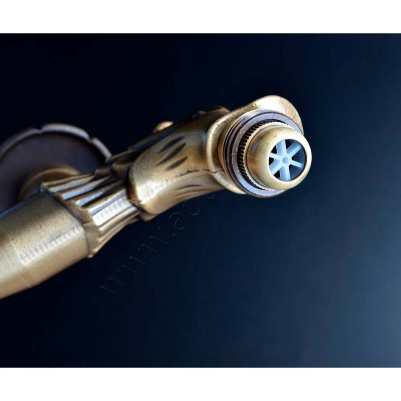 Кран Bronze de Luxe бронза матовая 21600 в интерьере