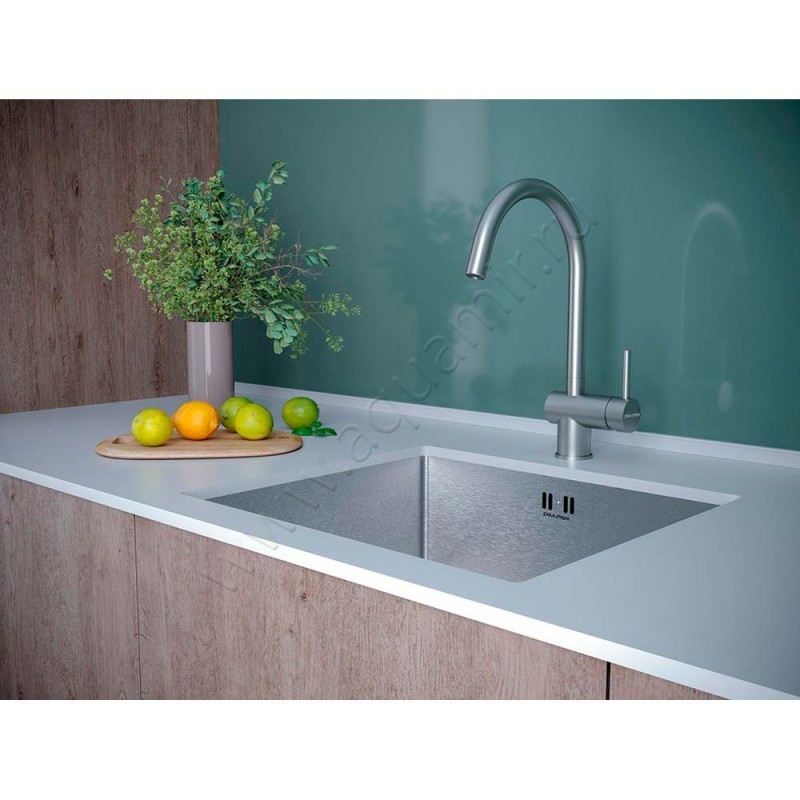 Смеситель для кухни Paulmark Bend сталь матовый BE212066SS в интерьере
