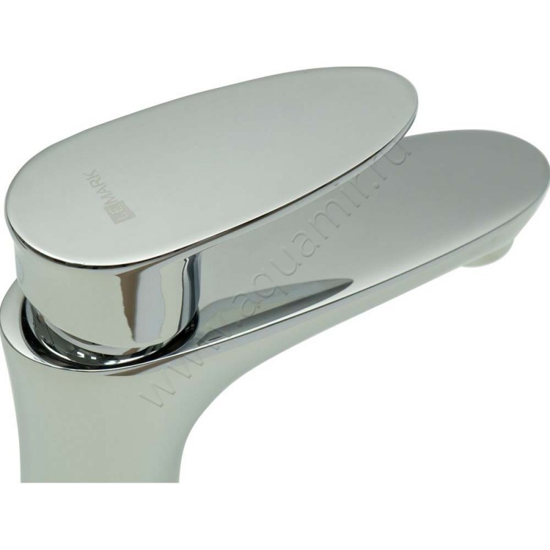 Смеситель для раковины Lemark Nero хром LM0206C в интерьере