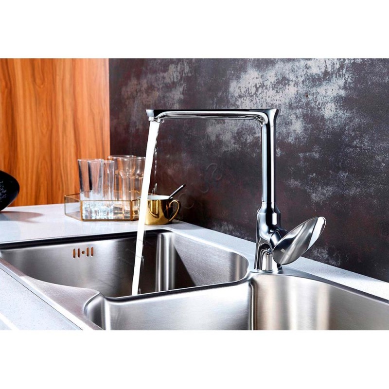 Смеситель для кухни Lemark Nero хром LM0205C в интерьере