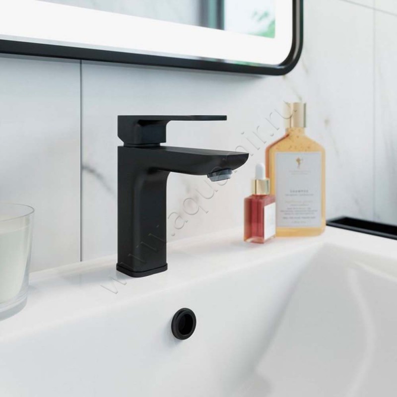 Смеситель для раковины Iddis Slide черный матовый SLIBL00I01 в интерьере