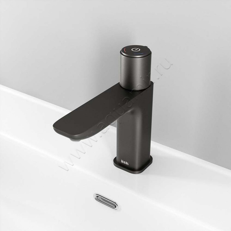 Смеситель для раковины Iddis Slide черный хром матовый SLIGMBTI01 в интерьере