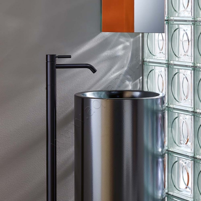 Смеситель для раковины Dornbracht META брашированная платина 2258466006 в интерьере