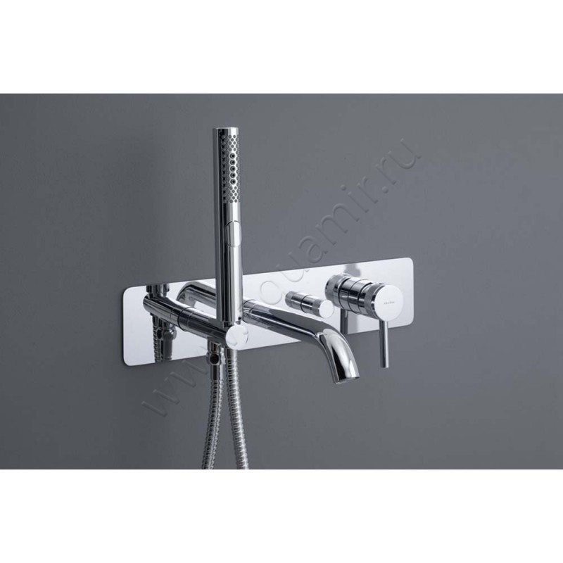 Смеситель для ванны Allen Brau Priority с душем, хром 53100600 в интерьере