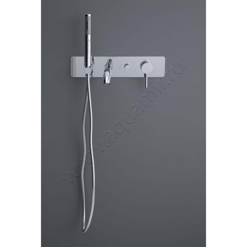 Смеситель для ванны Allen Brau Priority с душем, хром 53100600 в интерьере