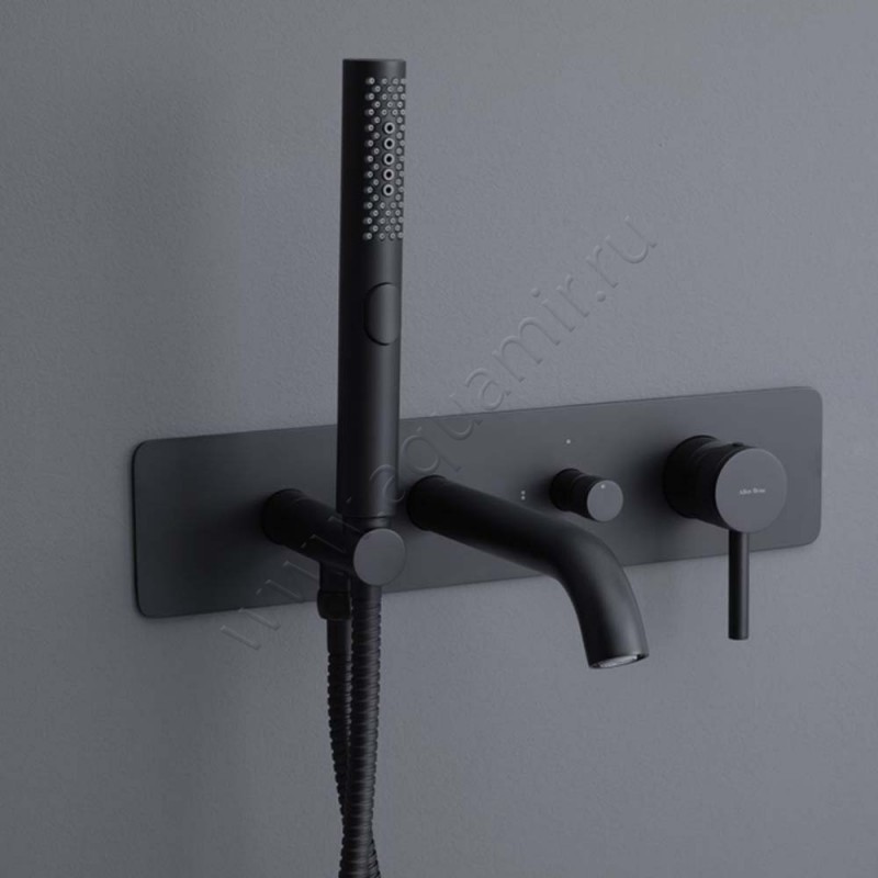 Смеситель для ванны Allen Brau Priority с душем, черный матовый 53100631 в интерьере