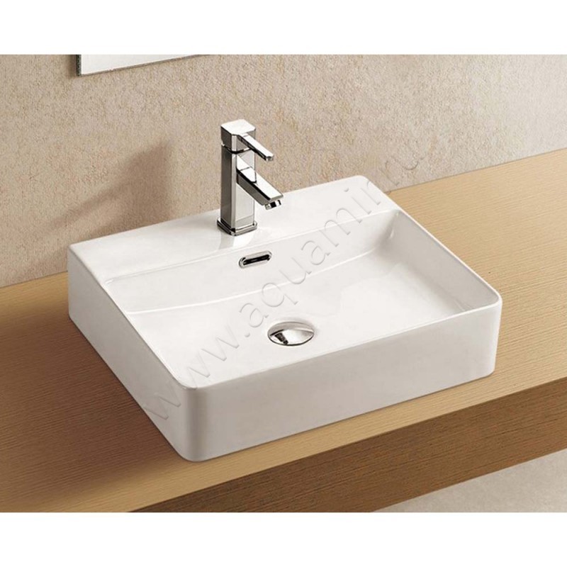 Раковина-чаша накладная с отверстием под смеситель Azario 50 см AZ2173S в интерьере