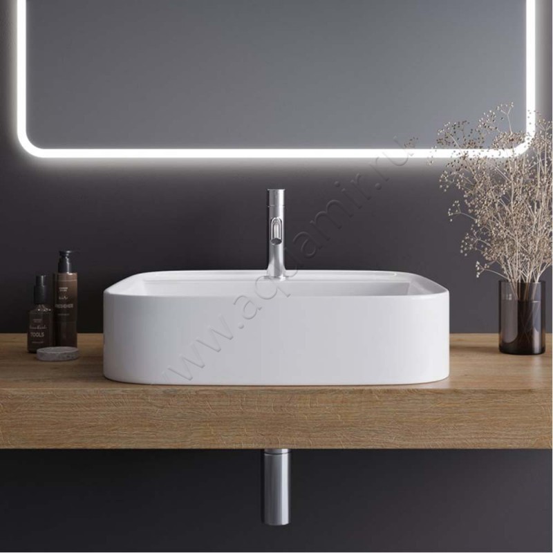 Раковина-чаша накладная с отверстием под смеситель Cezares CZRLFT50LVB в интерьере