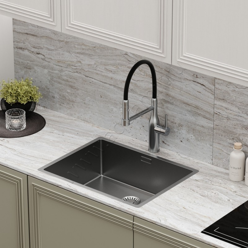 Смеситель для кухни с гибким изливом Sancos Pride с гибким изливом, сталь матовый SC4011BNG в интерьере