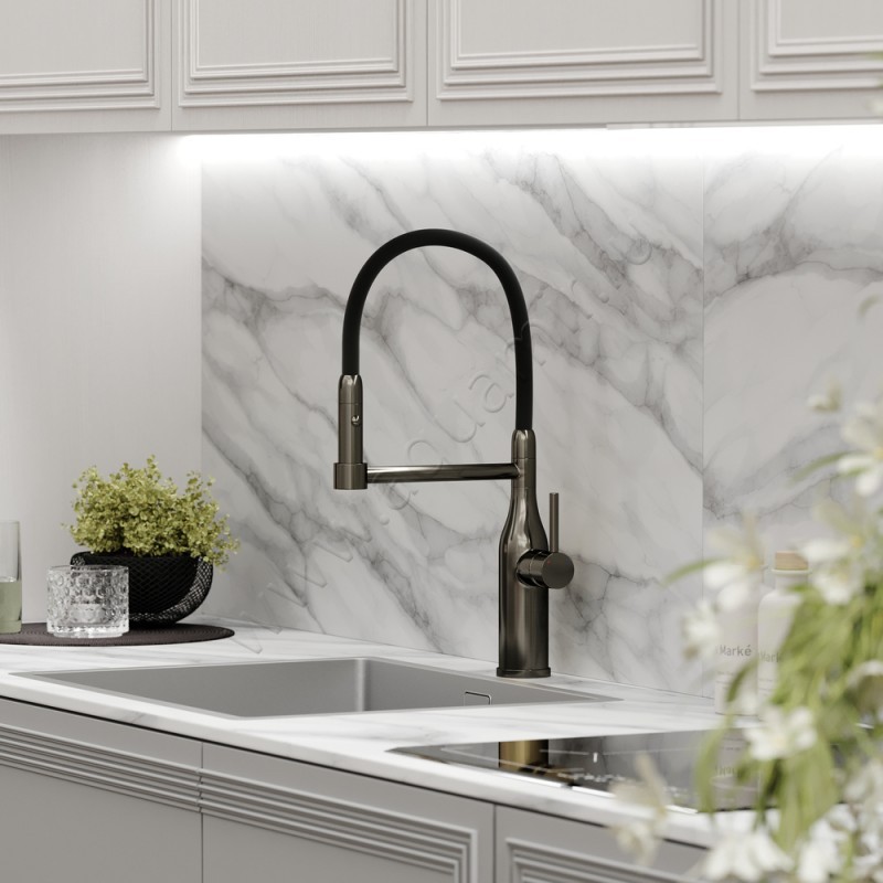 Смеситель для кухни с гибким изливом Sancos Pride с гибким изливом, сталь матовый SC4011GG в интерьере