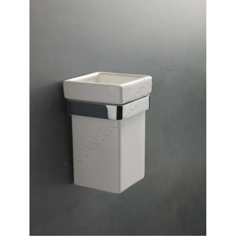 Стакан подвесной Stilhaus Mizar MZ1008BI в интерьере