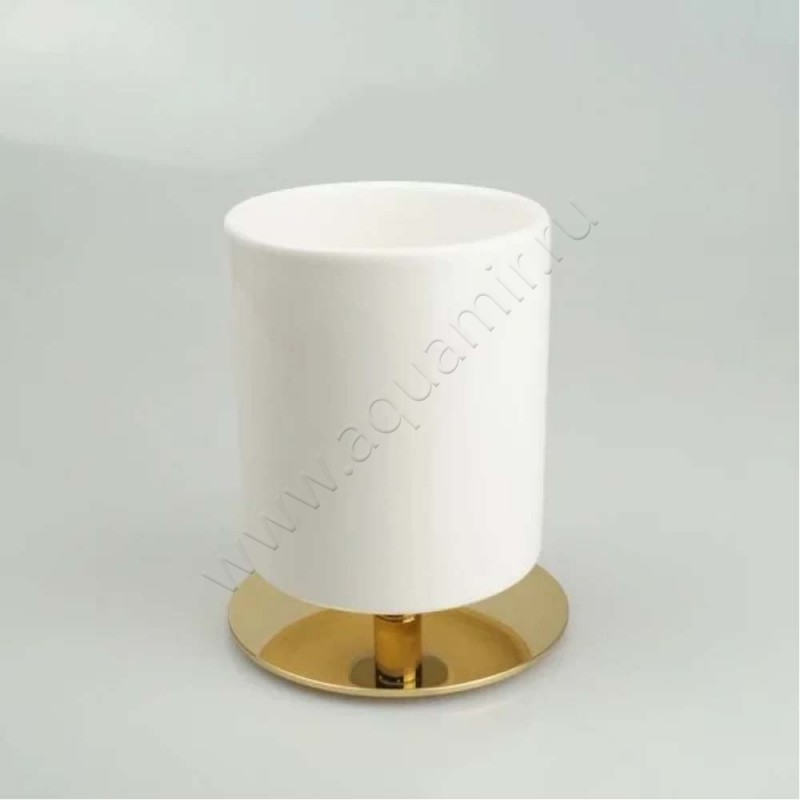 Стакан настольный Stilhaus Opera OP10AP16 в интерьере