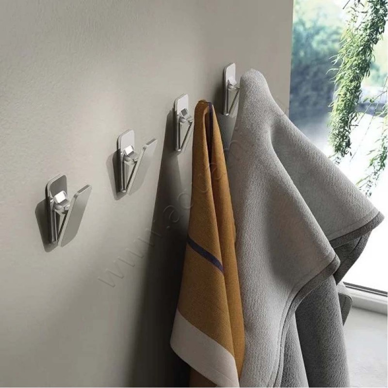 Крючок Gedy Oz 342613 в интерьере