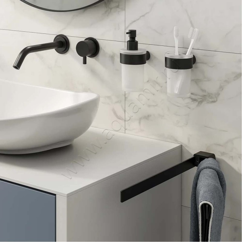 Дозатор Gedy Pirenei черный PI8114 в интерьере