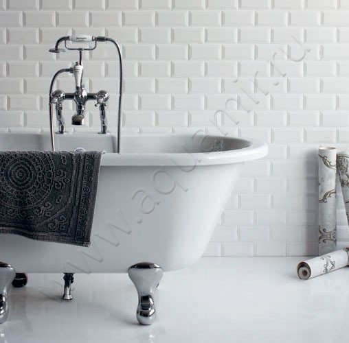 Смеситель для ванны Burlington Claremont хром T8QT в интерьере