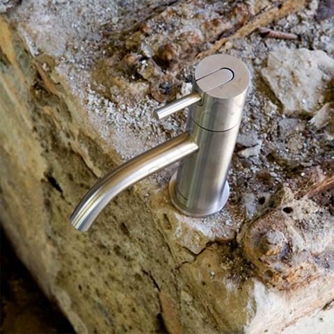 Смеситель для раковины Antonio Lupi AYATI AY302SA в интерьере