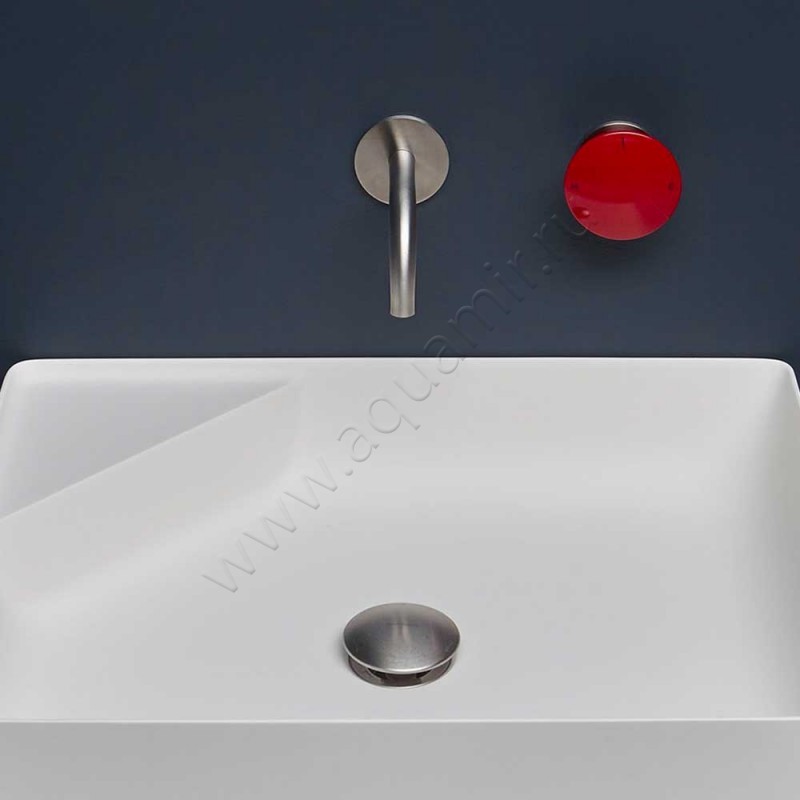 Настенный излив для раковины Antonio Lupi AYATI в цвете матовая сталь AY920SA в интерьере