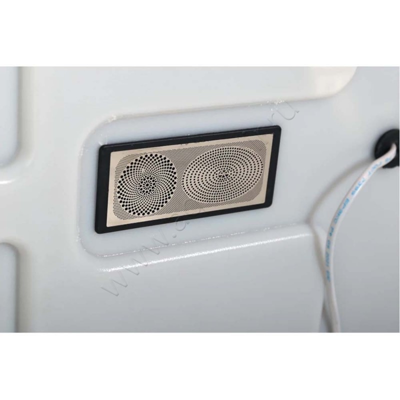 Зеркало с подсветкой BelBagno SPCRNG700LEDTCHRAD в интерьере