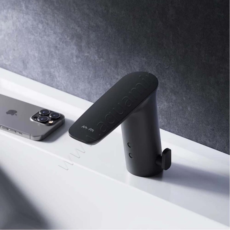 Смеситель для раковины AM.PM Inspire V2.0 сенсорный, черный матовый F50A02322 в интерьере