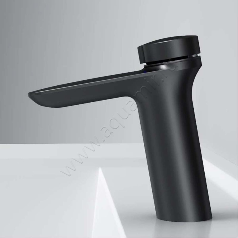Смеситель для раковины AM.PM Inspire V2.0 черный матовый F50A02522 в интерьере