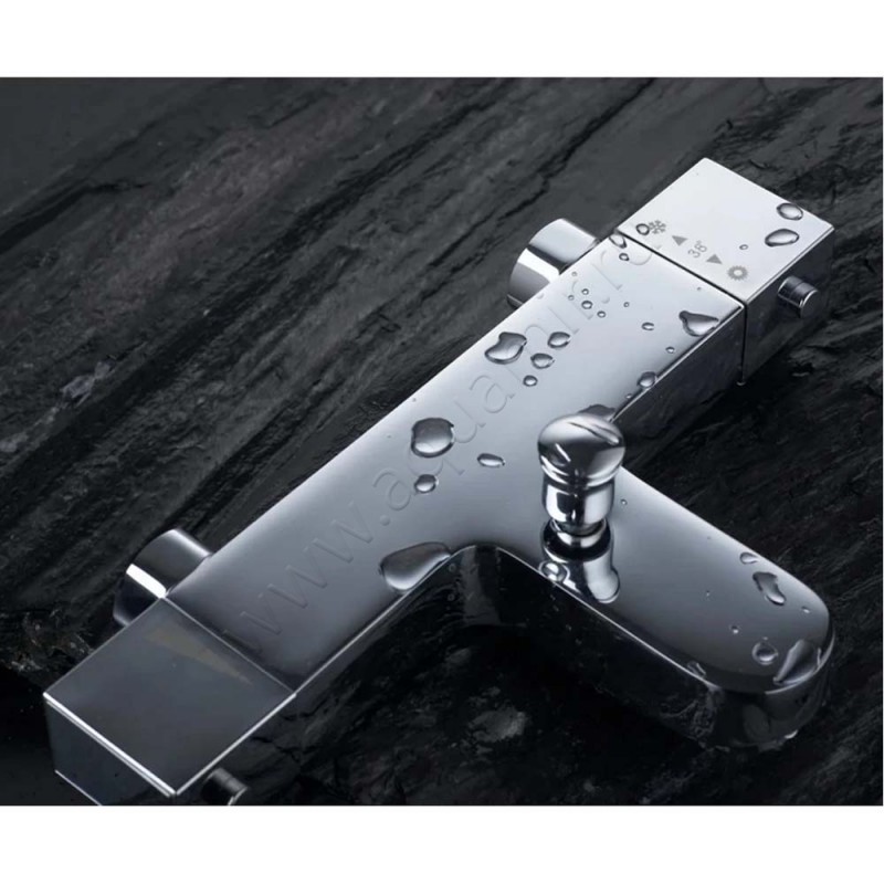 Смеситель для ванны AQG Quark хром 03QUA400CR в интерьере