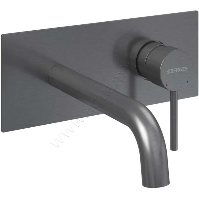 Смеситель Berges Wasserhaus Ventas R сталь матовый 076015 в интерьере