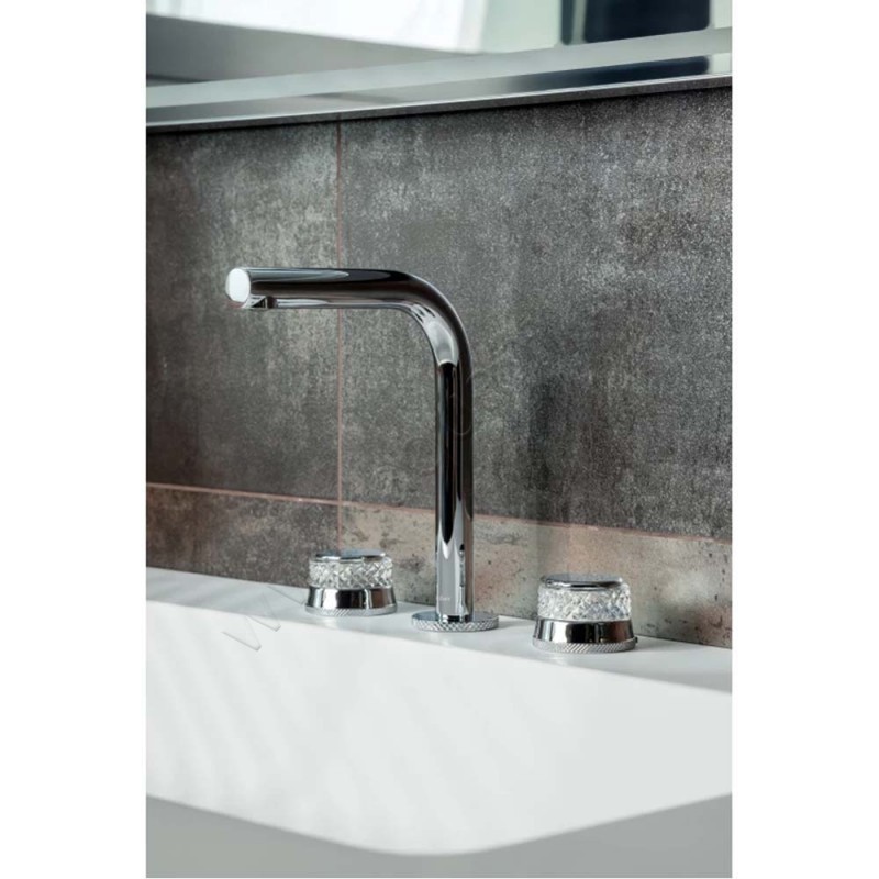 Смеситель для раковины Boheme Aura хром 152CRA в интерьере