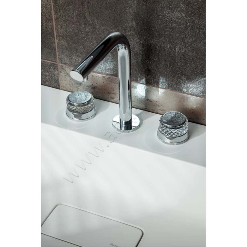 Смеситель для раковины Boheme Aura хром 152CRA в интерьере