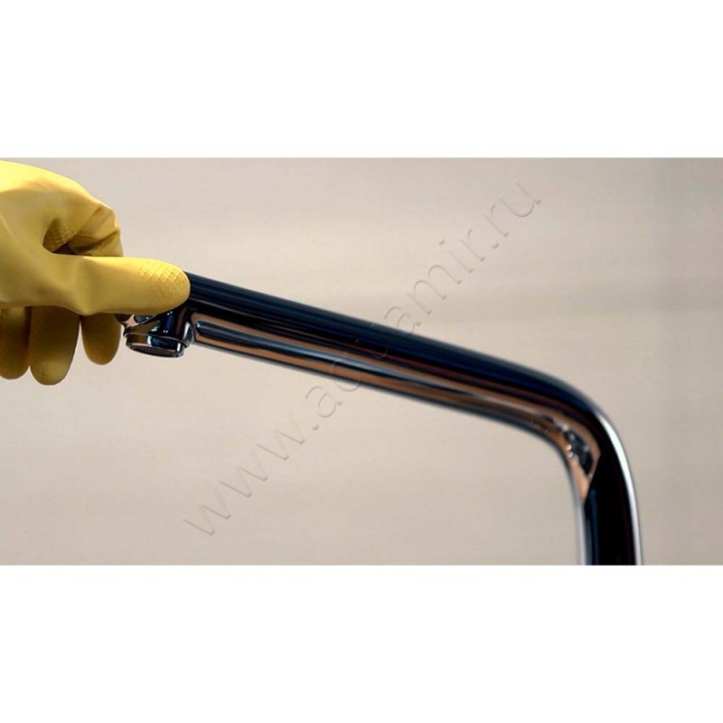 Однорычажный смеситель для кухни Hansgrohe Metris M71 хром 14822000 в интерьере