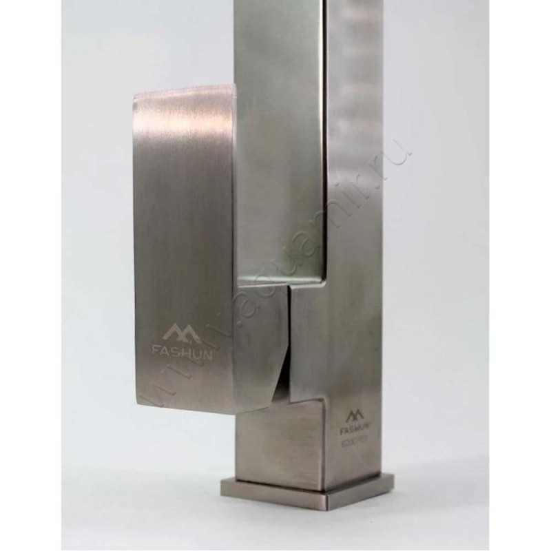 Смеситель для кухни Fashun A541028 в интерьере