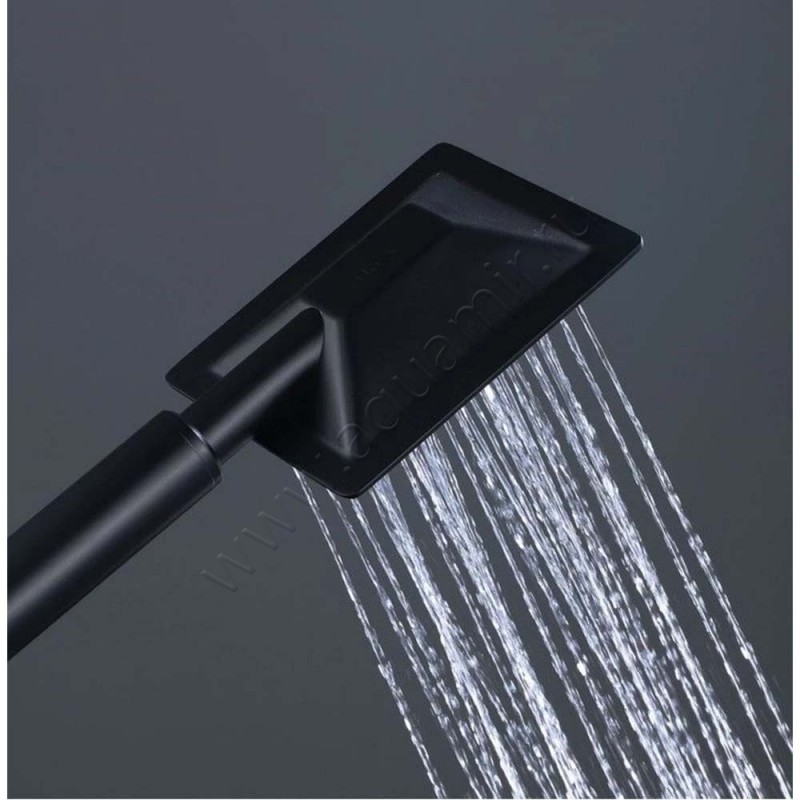 Смеситель для ванны Fashun с душем, черный матовый A530027 в интерьере