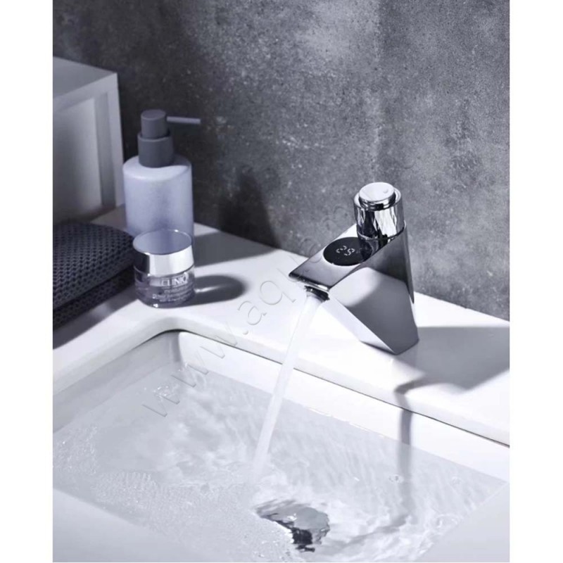 Смеситель для раковины Fashun хром A4020 в интерьере