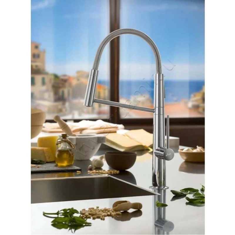 Смеситель для кухни Nobili Levante хром MV123300CR в интерьере