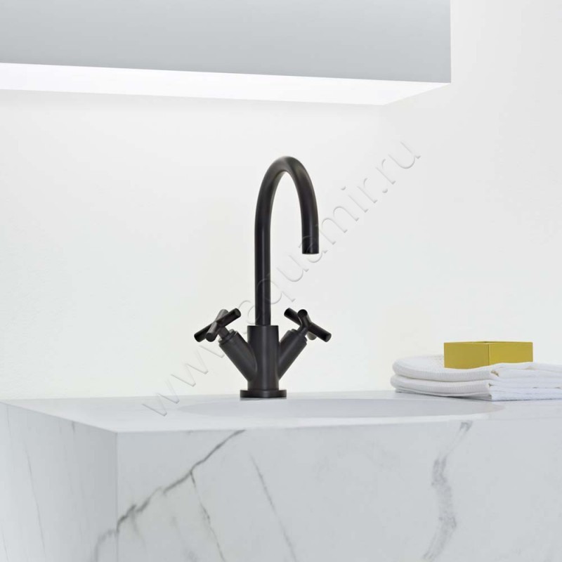 Смеситель для раковины Dornbracht TARA белый 2251389210 в интерьере