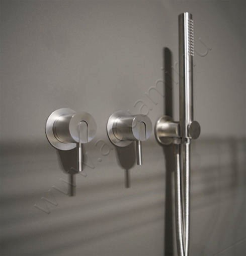 Смеситель для душа Antonio Lupi AYATI AY601LU в интерьере