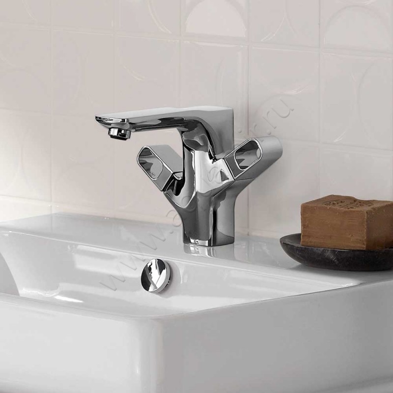 Смеситель для раковины Hansgrohe Axor Urquiola 11024000 в интерьере