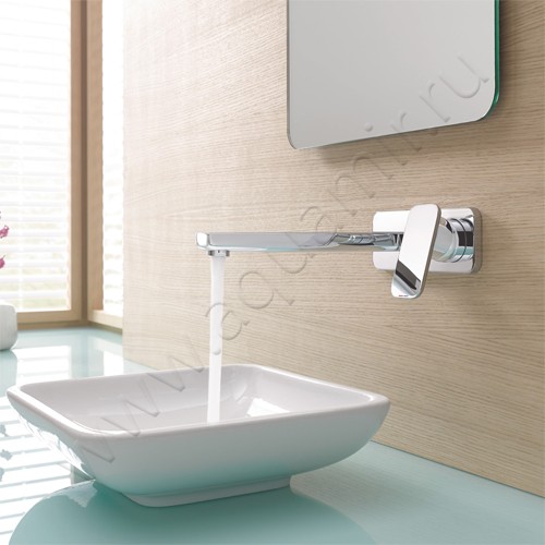Настенный смеситель для раковины Kludi E2 хром 492440575 в интерьере