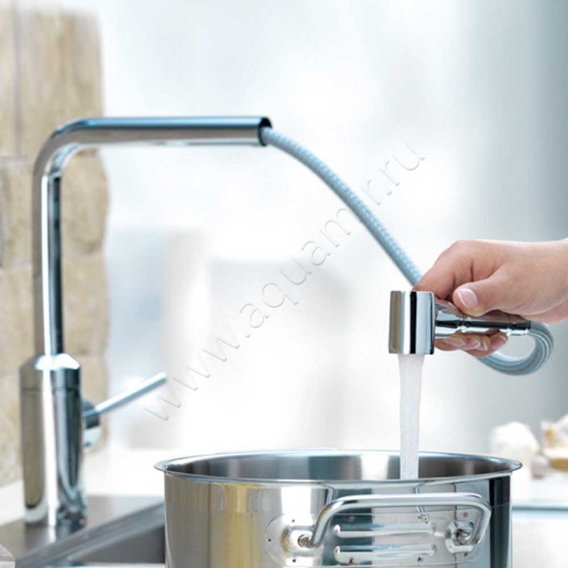 Однорычажный смеситель для кухни Kludi L-INE с длинным изливом, хром 428210577 в интерьере